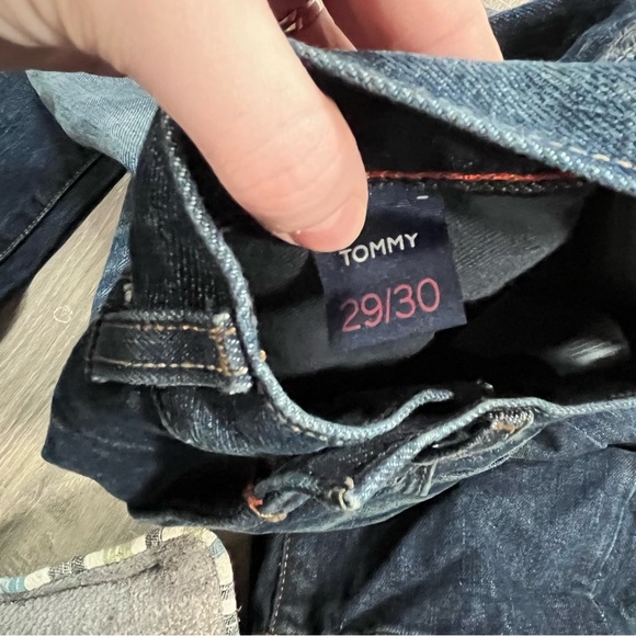 Tommy Hilfiger Dark Wash Straight Leg Jeans Men's 29/30 - Picture 5 of 9